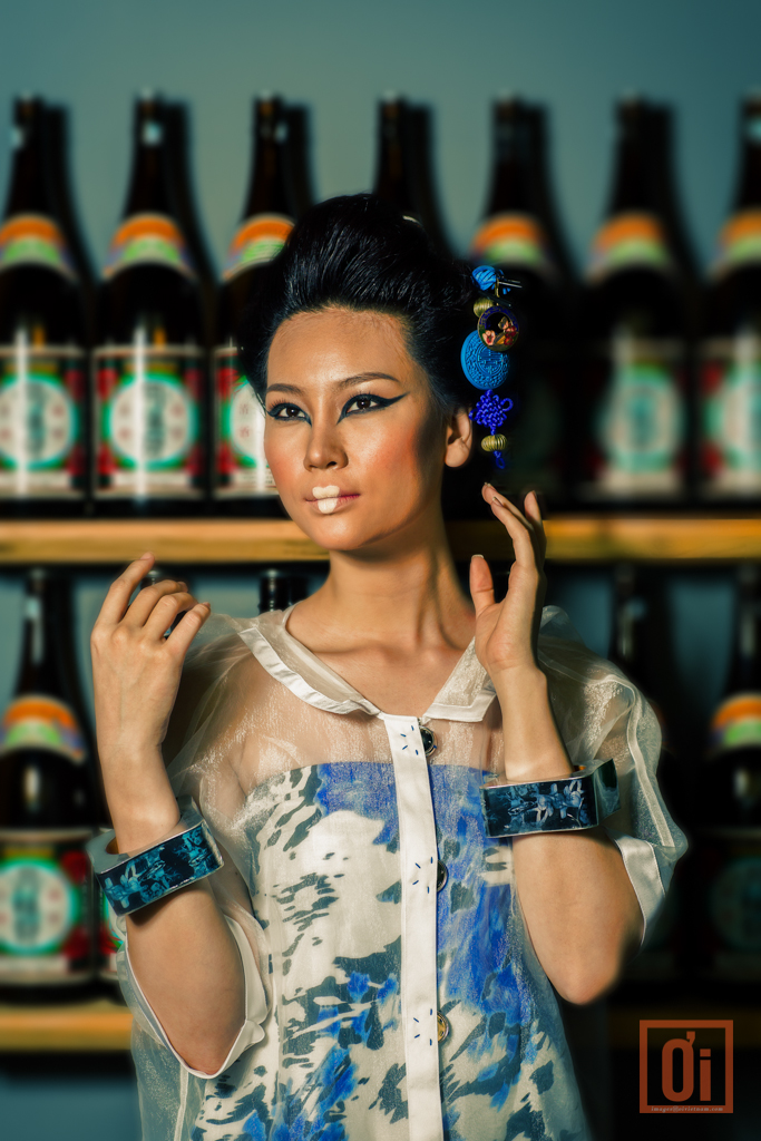 Dress | vu by truong Anh vu VND2,555,000. Bangle | Bonjour VND460,000. “Tokyo 22” Necklace | harmony Necklaces VND2,100,000. Earring | D.u.y Boutique VND190,000 May Fashion-Image by Quinn Ryan Mattingly-2